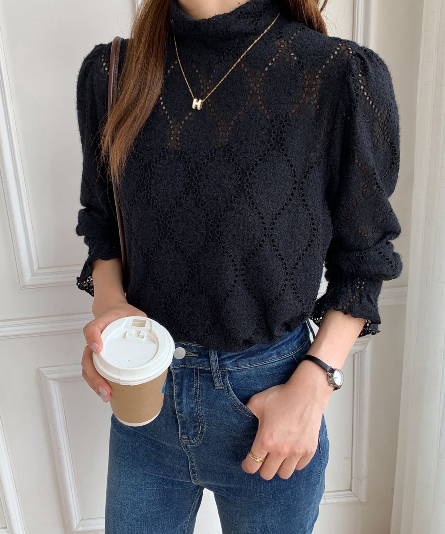ハイネックロングスリーブカットレースブラウス