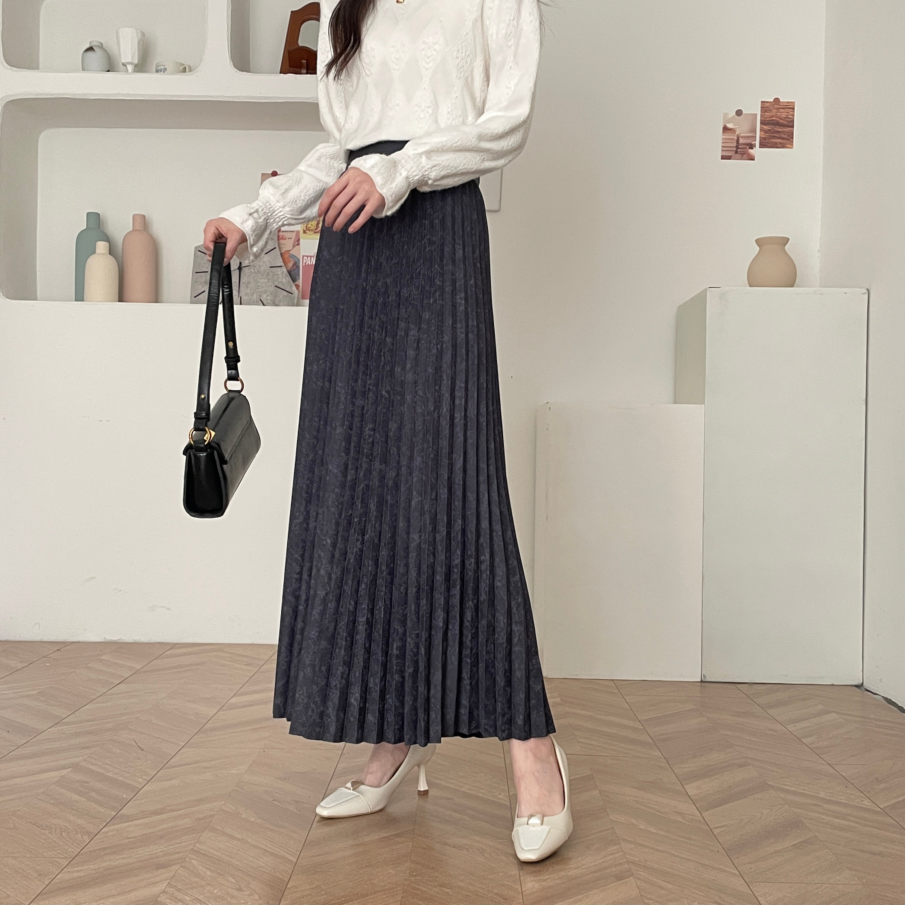 SOFT PLEATS – ISSEY MIYAKE ONLINE STORE