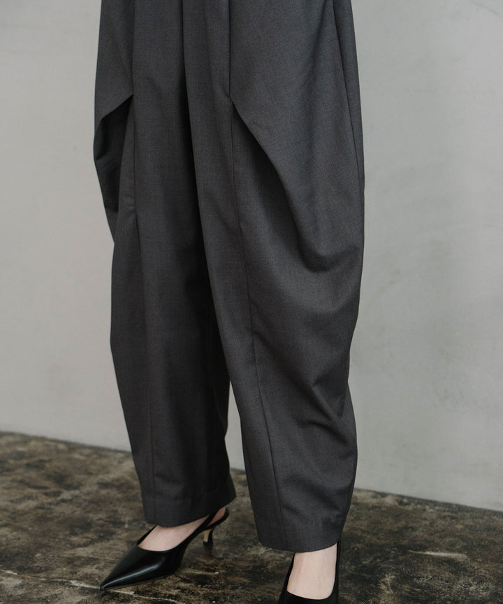 Tuck Tapered Pants(タックテーパードパンツ)