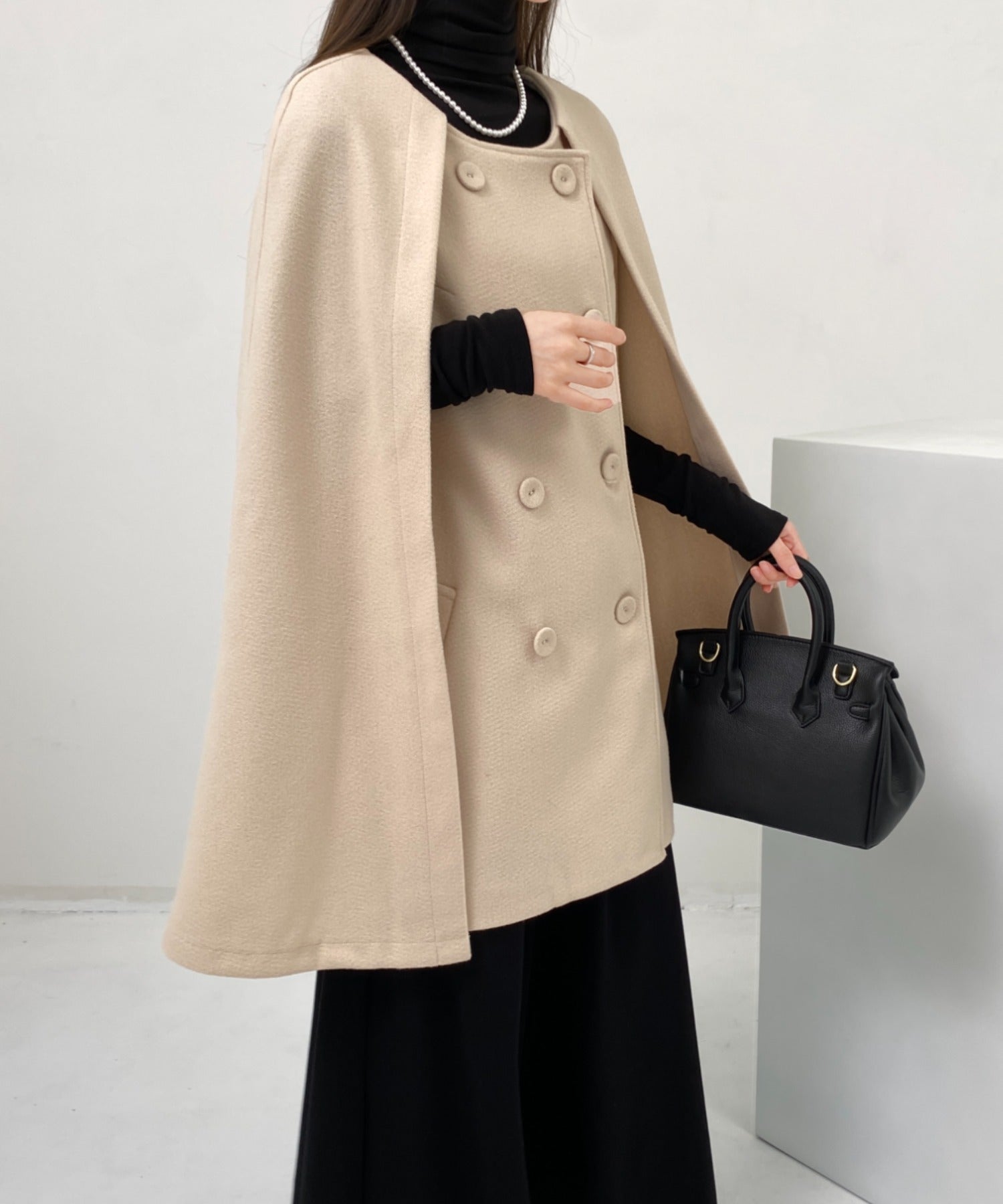 AVIE ベージュ ポンチョ・ケープコート 38 AVIE ベージュ ポンチョ・ケープコート 38 AVIE ベージュ