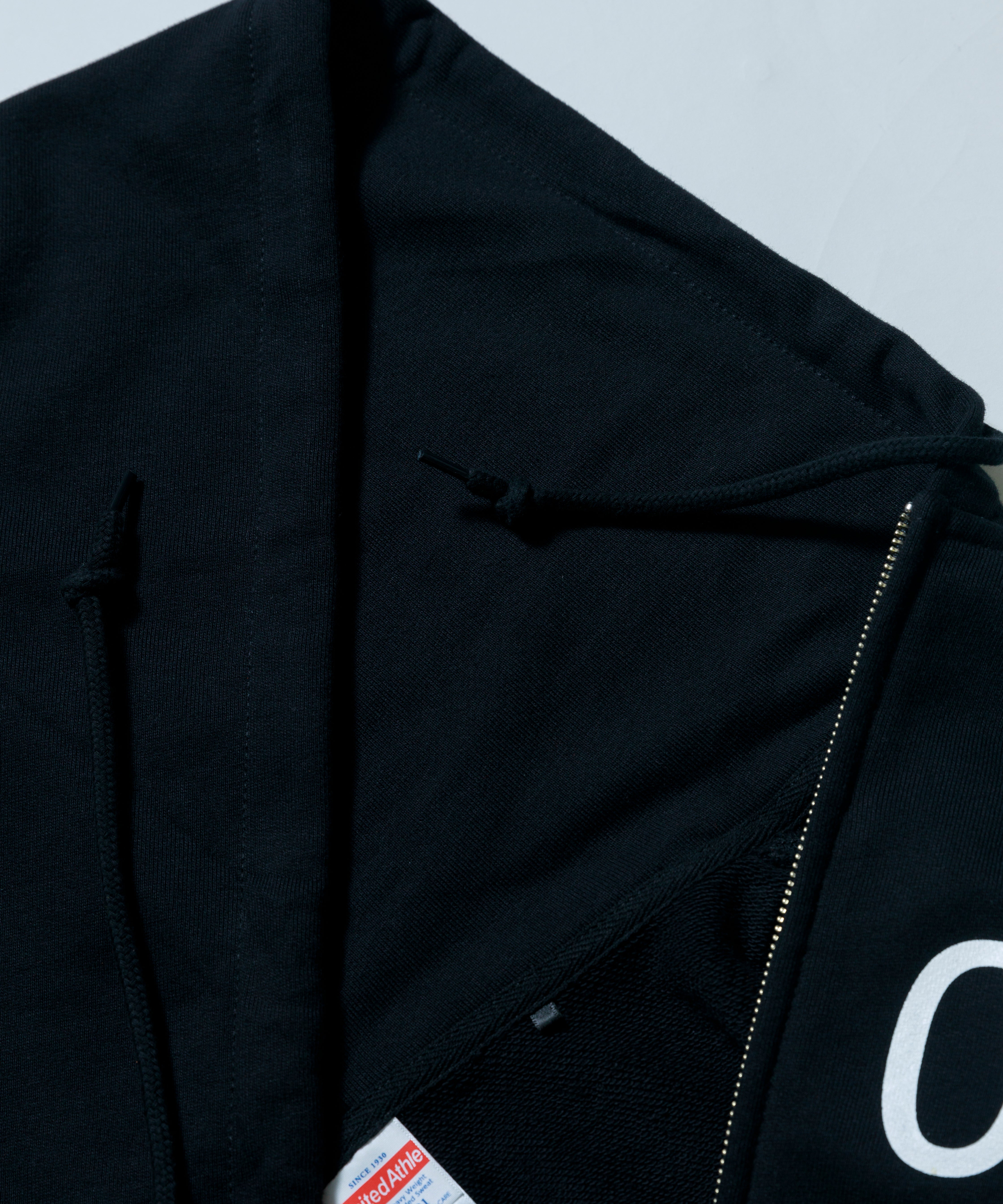 ブラック ジップアップパーカー ロゴプリント 楽天市場】ジップアップパーカー ロゴ プリントスウェット